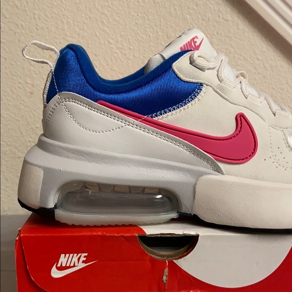 NIKE AIR MAX VERONA (7) WOMENS SHOES - Picture 9 of 12